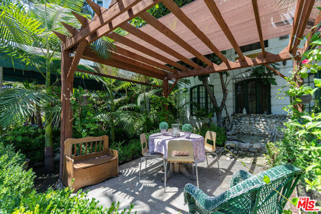 2041 N Vermont Avenue, Los Angeles CA: https://media.crmls.org/mediaz/895d513a-6a01-4d6b-9b7a-56b104fbe251.jpg