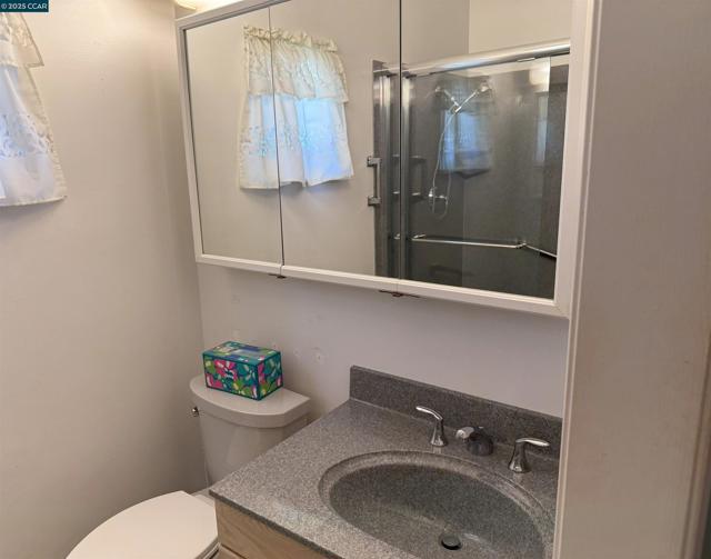 1679 Sarah Dr, Pinole CA: https://media.crmls.org/mediaz/895dcb18-d6e1-45a1-b910-4886d1f041ca.jpg