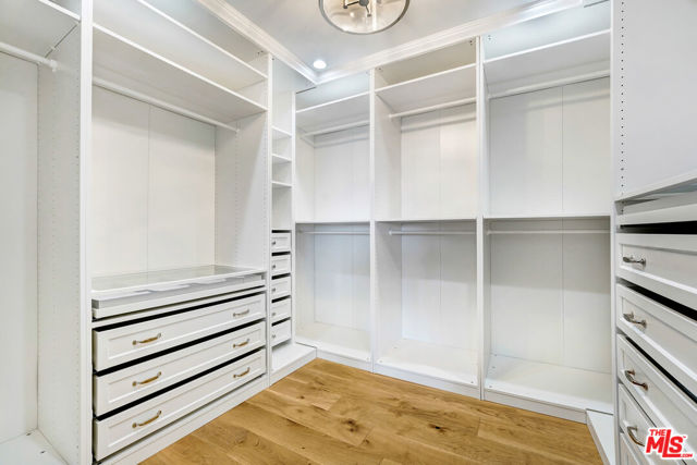 2506 Zorada Drive, Los Angeles CA: https://media.crmls.org/mediaz/895e3ed9-3cf3-4fd4-8f11-a26611bb2fac.jpg