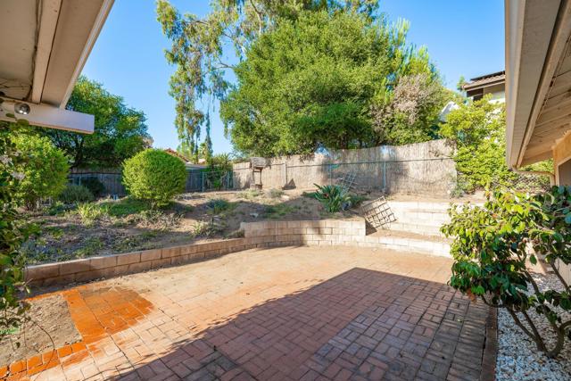 10506 Moon View Way, Escondido CA: https://media.crmls.org/mediaz/895e7e26-df4d-49db-bfbe-68688ed2cd95.jpg