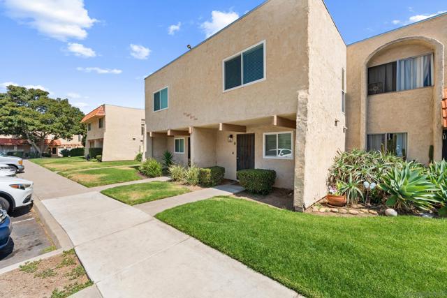 6821 Alvarado Rd, San Diego CA: https://media.crmls.org/mediaz/895fbc25-0679-4dd0-a193-a180fe9026f7.jpg