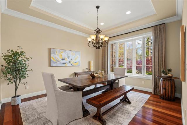 1271 Bellair Way, Menlo Park CA: https://media.crmls.org/mediaz/896073b7-c3db-4949-a1e6-39ac88e05d73.jpg