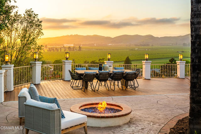 1074 Deseo Avenue, Camarillo CA: https://media.crmls.org/mediaz/89612f41-8ac5-4903-8935-0d44eaee112d.jpg