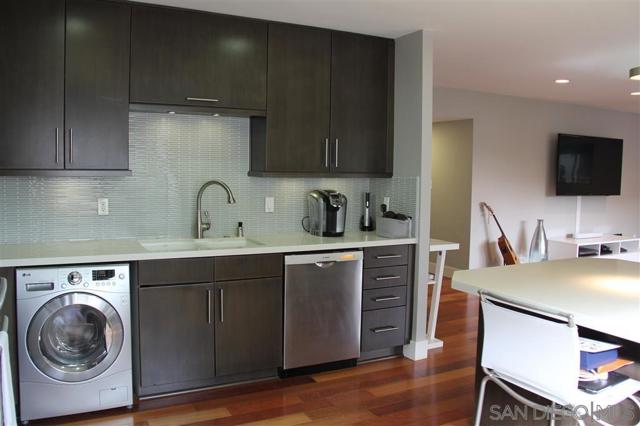 309 Prospect, La Jolla CA: https://media.crmls.org/mediaz/896317e5-b0e9-4a16-b595-8eee8dd800de.jpg