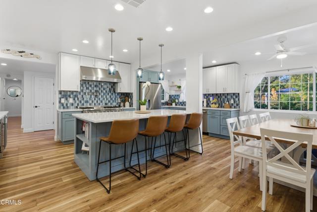 Detail Gallery Image 4 of 25 For 23508 Canzonet St, Woodland Hills,  CA 91367 - 5 Beds | 3 Baths