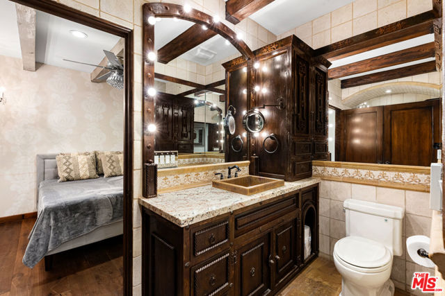330 Kempton Road, Glendale CA: https://media.crmls.org/mediaz/8964a093-0567-4de3-9480-aeb94f76f2dd.jpg