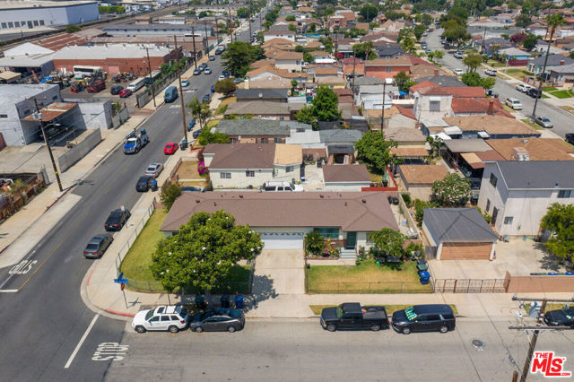 1513 Hendricks Avenue, Los Angeles CA: https://media.crmls.org/mediaz/896563ca-4f00-42e1-a52c-360627033127.jpg