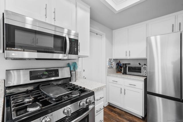 10226 Julio Pl, Santee CA: https://media.crmls.org/mediaz/89656aff-b961-41f4-8b0a-300c3d290e9c.jpg