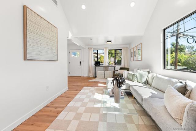 3678 Richmond St, San Diego CA: https://media.crmls.org/mediaz/8965dd6b-b53f-48c7-b4b3-1ddca257b50e.jpg