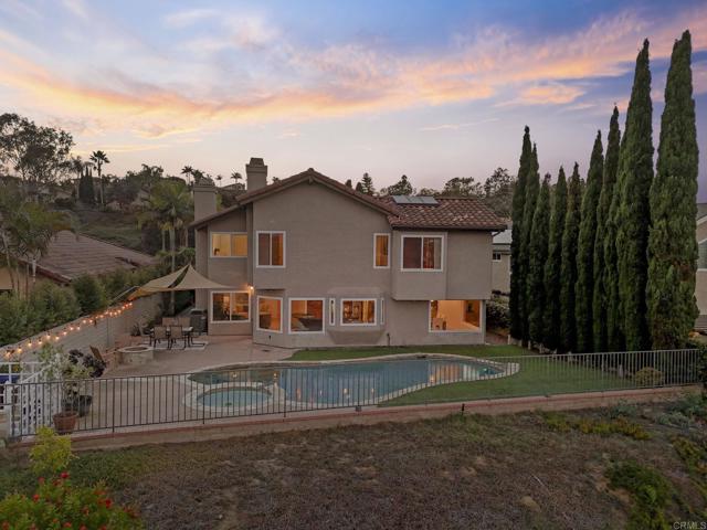 213 Via Palacio, Encinitas CA: https://media.crmls.org/mediaz/89662f22-56b6-4ec4-9ce5-d6cd979edc2d.jpg