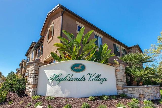 10637 Golden Willow Tr, San Diego CA: https://media.crmls.org/mediaz/8966eb8d-cd7f-40fe-bbc0-9b76d60723f3.jpg