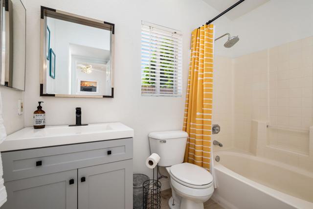 45405 Deerbrook Circle, La Quinta CA: https://media.crmls.org/mediaz/89671d32-469e-4e0a-a4d4-fe6a835b892f.jpg