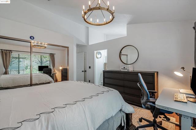790 Britannia Dr., Vallejo CA: https://media.crmls.org/mediaz/8967a536-9e39-40f2-8781-669d8f49d329.jpg
