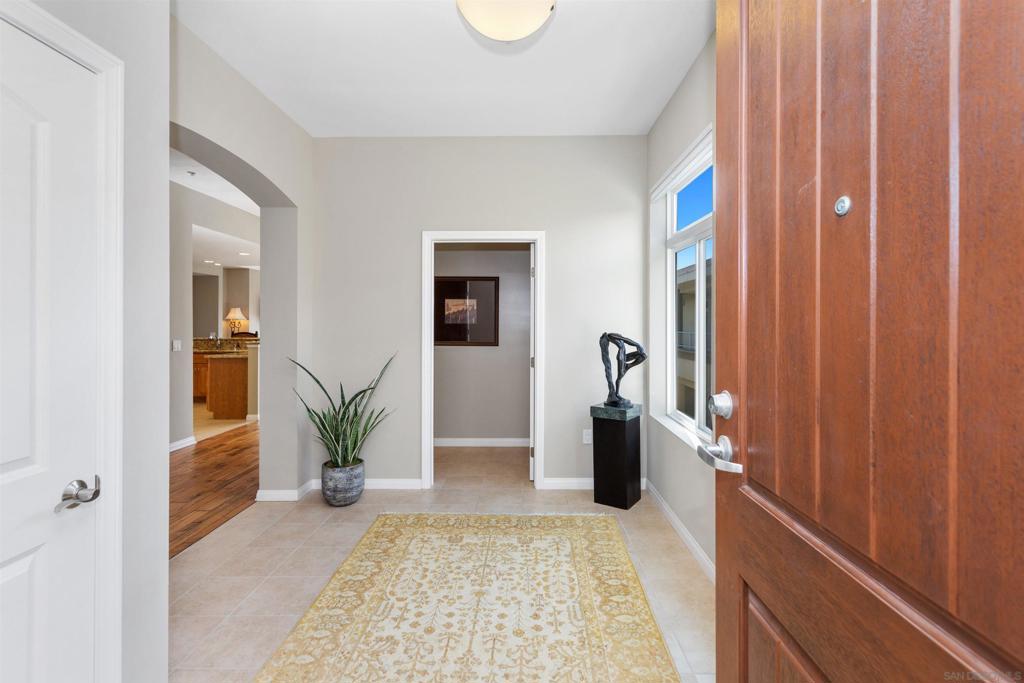 301 Mission Ave - photo 11