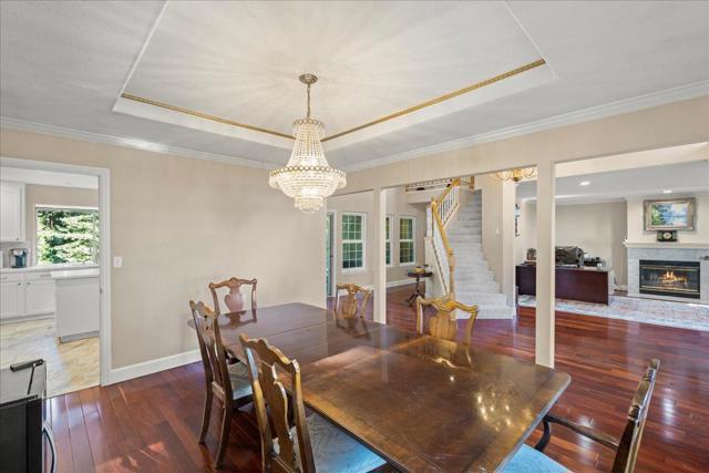 17 Bella Vista Lane, Gilroy CA: https://media.crmls.org/mediaz/8968f3ef-f0cf-4428-b78b-075fdd314cb0.jpg