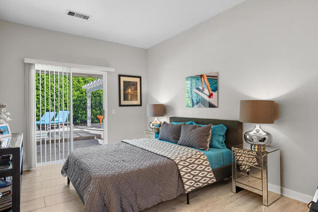 642 E Daisy Street, Palm Springs CA: https://media.crmls.org/mediaz/8969c828-1c06-4176-97fc-203a31fe780c.jpg