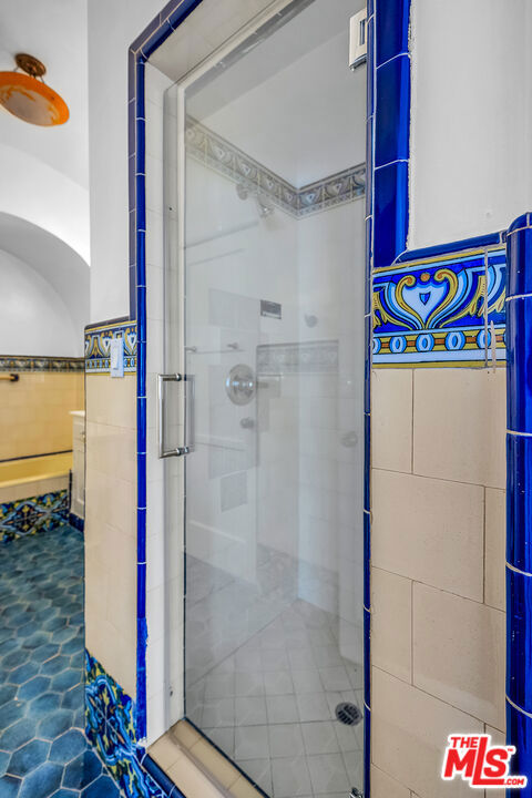 10801 LINDBROOK Drive, Los Angeles CA: https://media.crmls.org/mediaz/896a553e-dc48-453d-9e64-480c3fefaf6f.jpg