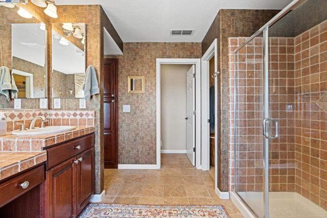 Image 45 of 60 For 1017 Vineyard Dr