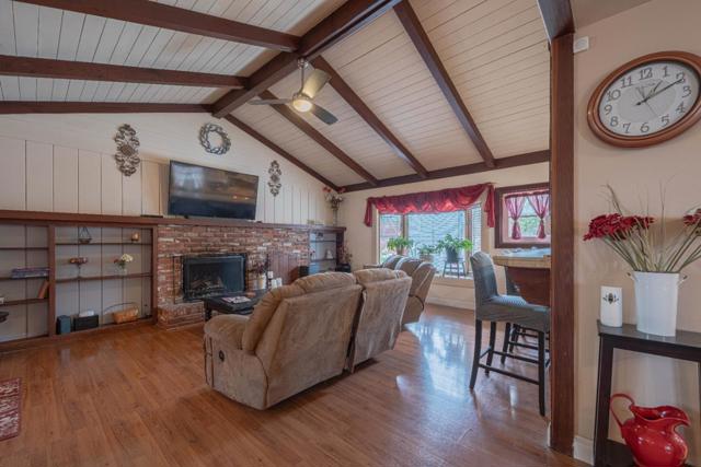 335 Palma Drive, Salinas CA: https://media.crmls.org/mediaz/896bbadb-3e2c-42f4-82cb-aa721f9cc0e0.jpg