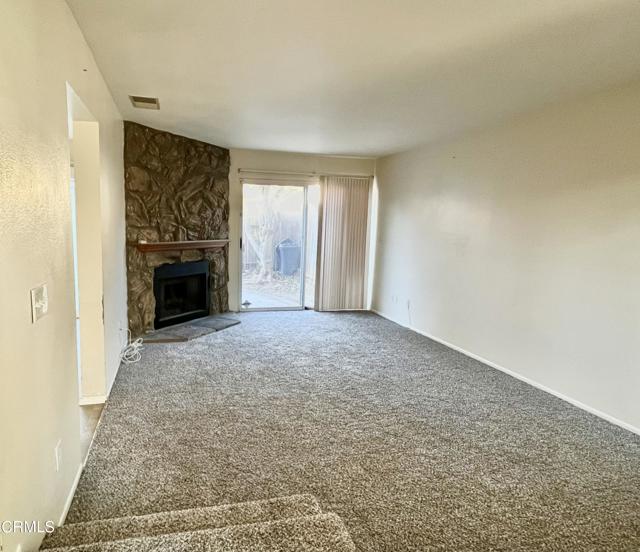 Detail Gallery Image 2 of 15 For 14885 Campus Park Dr #C,  Moorpark,  CA 93021 - 4 Beds | 3 Baths