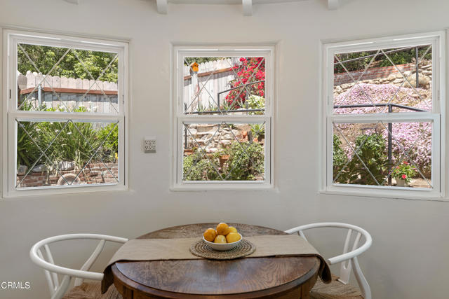 Detail Gallery Image 22 of 73 For 1845 Oakwood Ave, Glendale,  CA 91208 - 2 Beds | 2 Baths