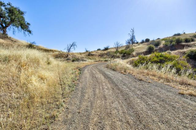 14600 Del Puerto Canyon Road, Newman CA: https://media.crmls.org/mediaz/896bf322-74e8-49cb-b75d-84e2953dd07f.jpg