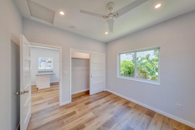 1439 38th Avenue, Oakland CA: https://media.crmls.org/mediaz/896c6503-cc9a-49c8-8e40-6167d5e36d36.jpg