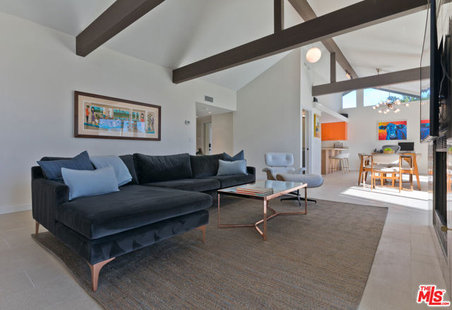 3545 Ridgeview Circle, Palm Springs CA: https://media.crmls.org/mediaz/896d1754-645e-43d4-8136-a326de9b7532.jpg