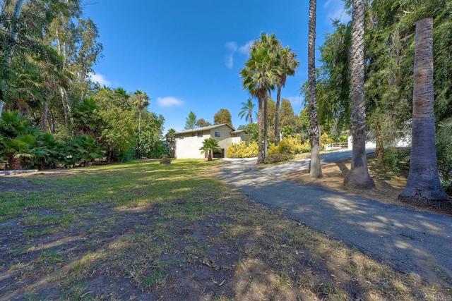 Detail Gallery Image 13 of 17 For 343 Hill Dr, Vista,  CA 92083 - – Beds | – Baths