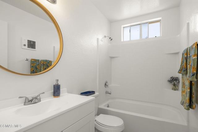 307 Lark Ellen Avenue, Ojai CA: https://media.crmls.org/mediaz/896db85b-6ad4-40f3-ace5-dc1e5eca8d1e.jpg