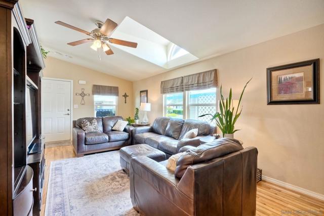 1001 S Hale Ave, Escondido CA: https://media.crmls.org/mediaz/896df2ca-0bce-47c5-b4c5-1d69db9f4f25.jpg
