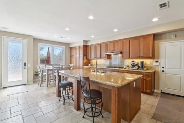 11383 Merritage Ct, San Diego CA: https://media.crmls.org/mediaz/896e27b8-d13a-4fe2-8cbd-a33faca842f9.jpg