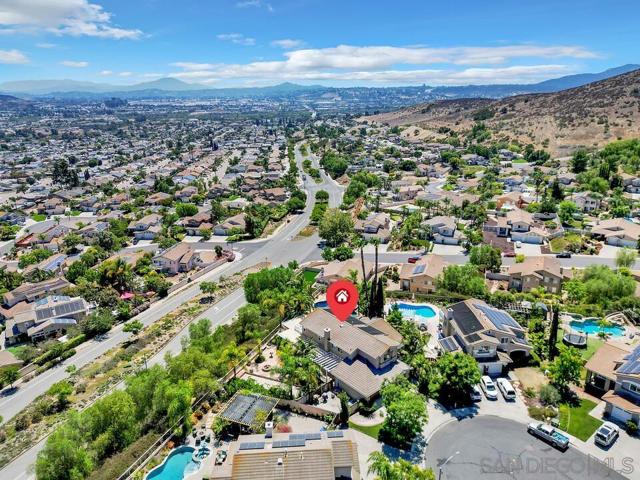10496 Chaparral Dr, Santee CA: https://media.crmls.org/mediaz/896e4abf-be9c-4cc0-a346-dbe5880314c9.jpg