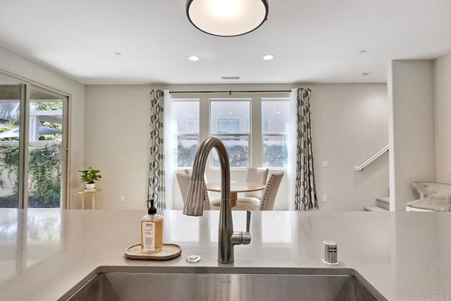 Detail Gallery Image 17 of 39 For 678 Gemstone Dr, San Marcos,  CA 92078 - 4 Beds | 3 Baths