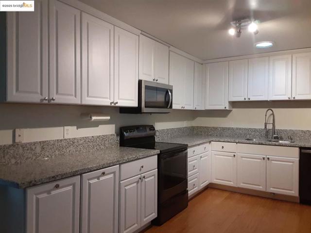 868 Florin RD, Sacramento CA: https://media.crmls.org/mediaz/896fc99c-adb0-4595-a715-d2209472eba3.jpg