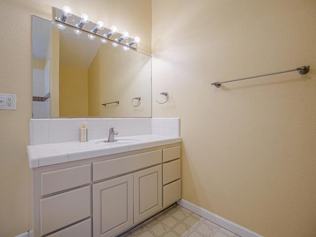 3040 Pacific Heights Drive, Aptos CA: https://media.crmls.org/mediaz/8970e66a-a5d8-4bb6-9927-79f3c55e3e7a.jpg