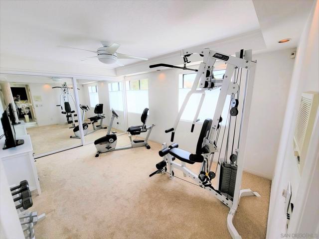 3933 Pinnacle Pl, Escondido CA: https://media.crmls.org/mediaz/8972196e-fcb1-4308-a0e5-b56133bba0a1.jpg