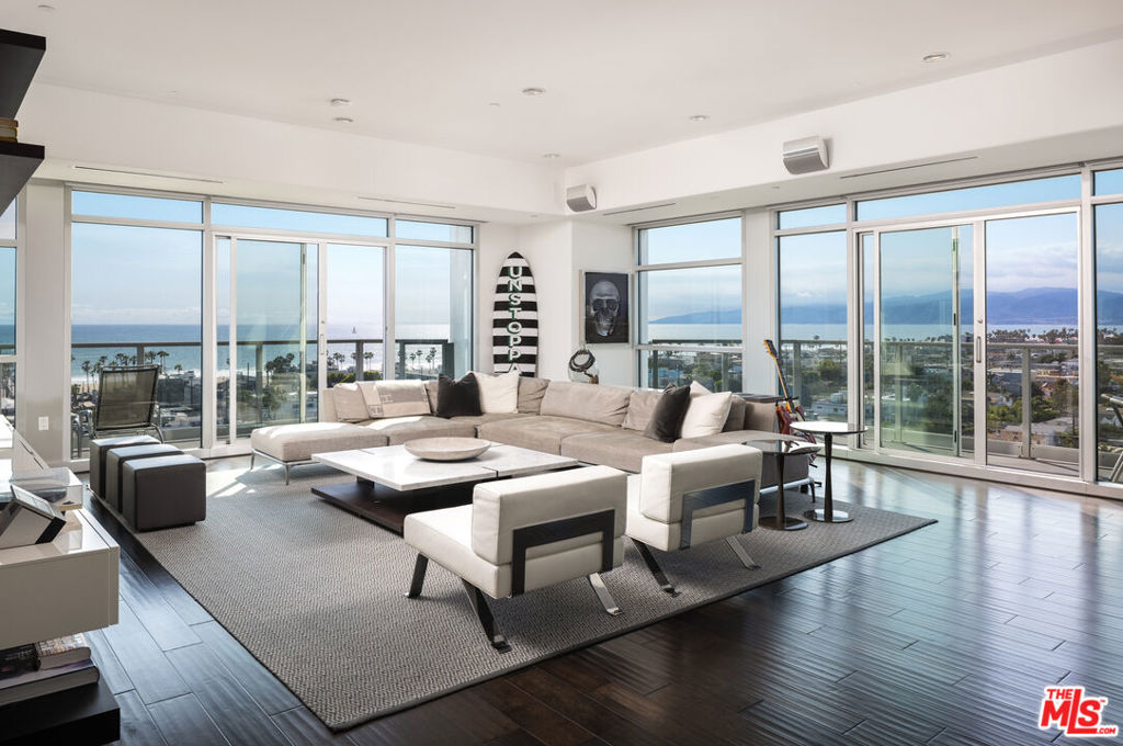 3111 Via Dolce 901, Marina del Rey, CA 90292