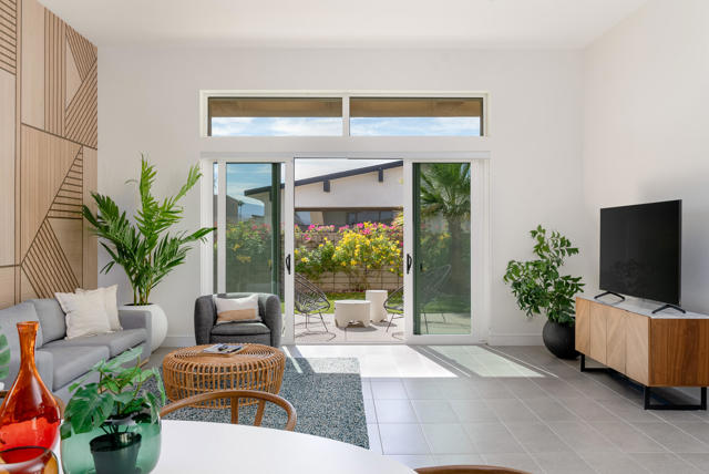 761 Nugget Lane, Palm Springs CA: https://media.crmls.org/mediaz/8972a325-431e-41dc-91c0-7fbb243e32b1.jpg