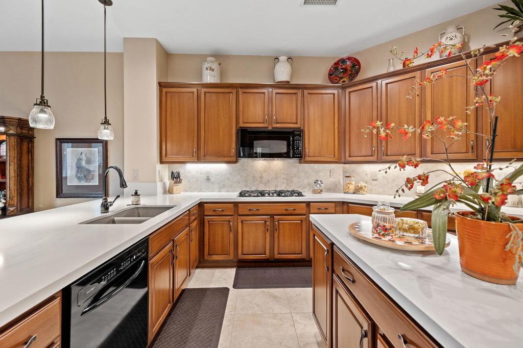 MLS #219135167DA image #2