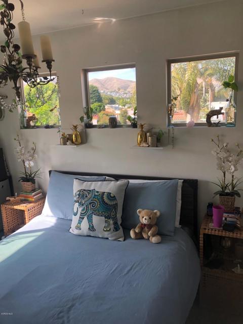 2220 Channel Drive, Ventura CA: https://media.crmls.org/mediaz/8972efed-fe00-4853-958b-d1467e393108.jpg