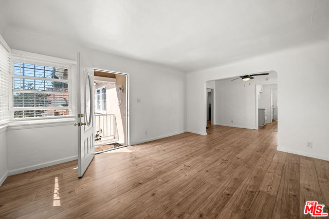 3961 W 64th Street, Los Angeles CA: https://media.crmls.org/mediaz/89733877-b3aa-401c-9f55-d7e614bece07.jpg