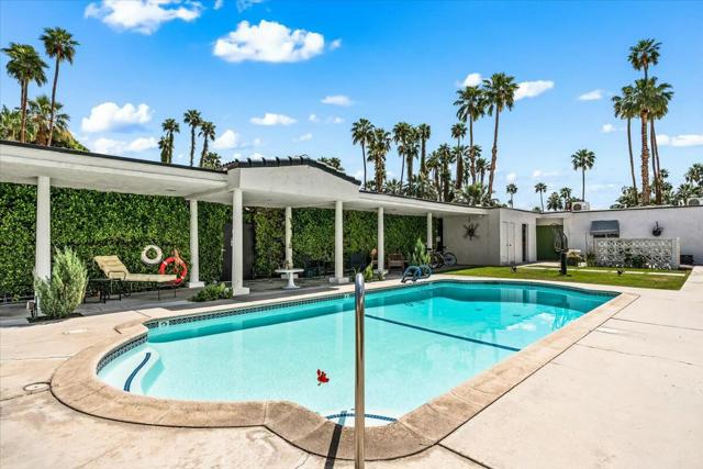 1595 S Indian Trail, Palm Springs CA: https://media.crmls.org/mediaz/89734357-a448-4e22-ab6f-c9d2e1d0992e.jpg