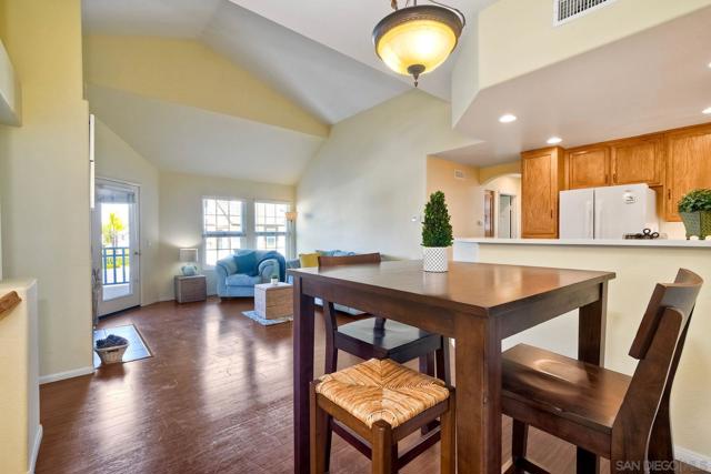 11898 Cypress Canyon Rd, San Diego CA: https://media.crmls.org/mediaz/89744ac6-f001-4330-b012-d2424f1f661a.jpg