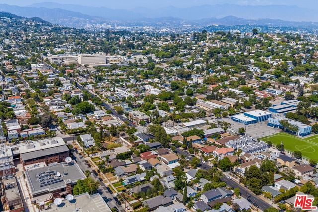 1404 N Hoover Street, Los Angeles CA: https://media.crmls.org/mediaz/8974ad19-b35b-4366-81fe-a25ab47af607.jpg