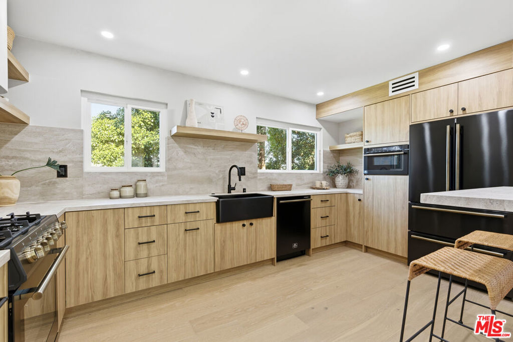 4738 La Villa Marina #A