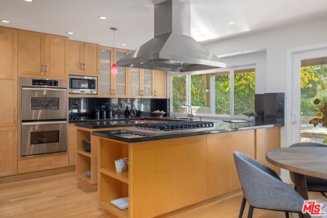 Drew Fenton | 2501 La Condesa Drive Los Angeles CA | MLS: 7163436