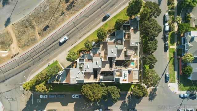 3770 Crown Point Dr, Pacific Beach (San Diego), California 92109, 2 Bedrooms Bedrooms, ,2 BathroomsBathrooms,Condominium,For Sale,Crown Point Dr,240026970SD