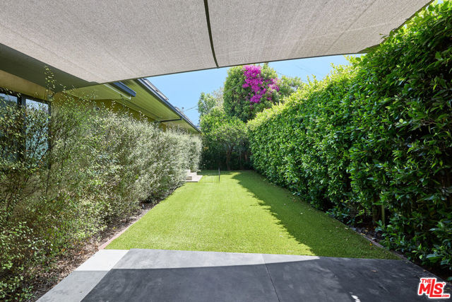 310 Beloit Avenue, Los Angeles CA: https://media.crmls.org/mediaz/89781215-7db8-4e4e-8da2-c4ca9fae1ee2.jpg