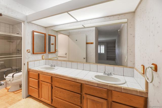 Image 31 of 46 For 13026 Paseo Del Verano  Unit 3